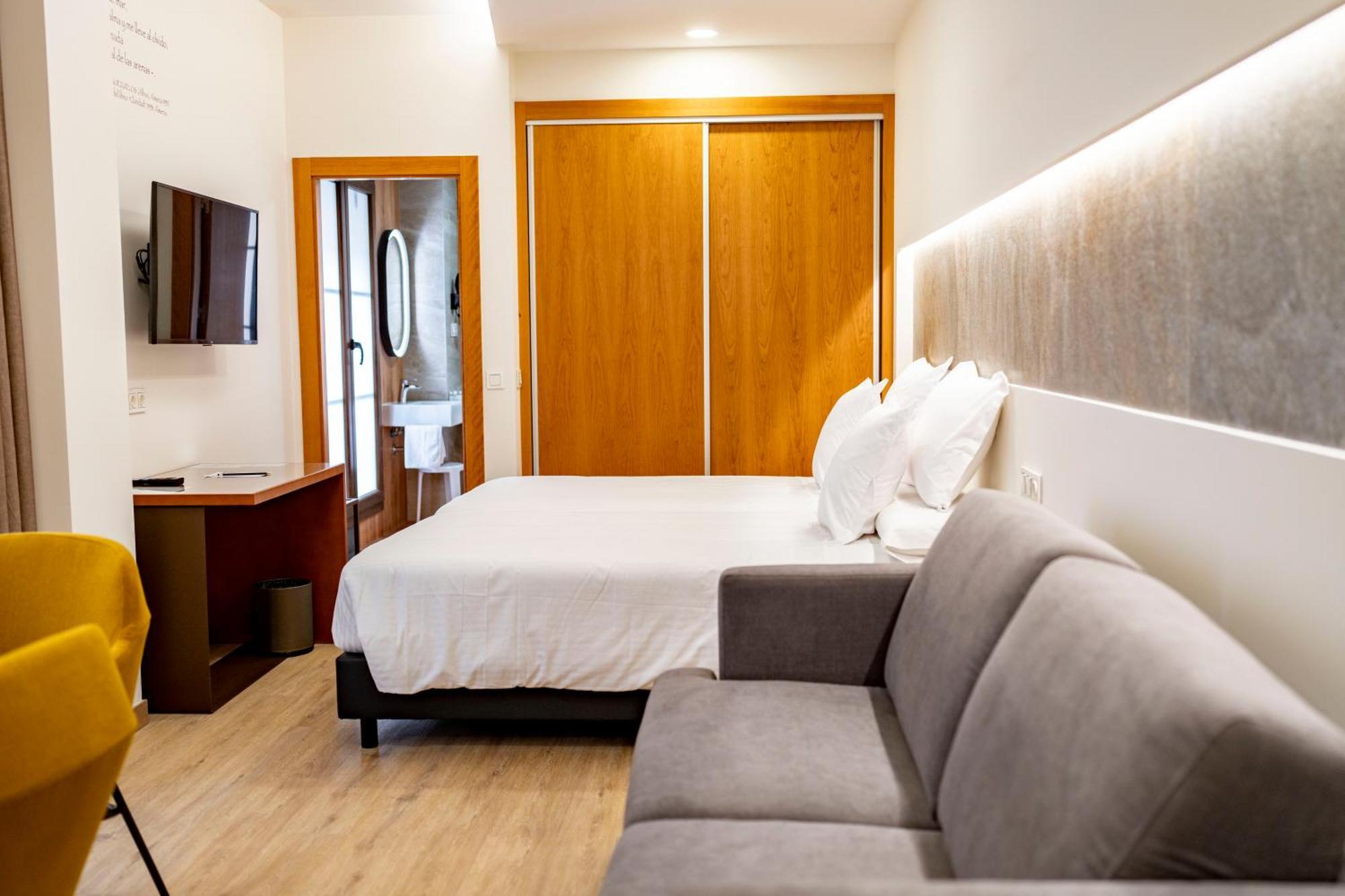 Torreluz Suites Almería Buitenkant foto